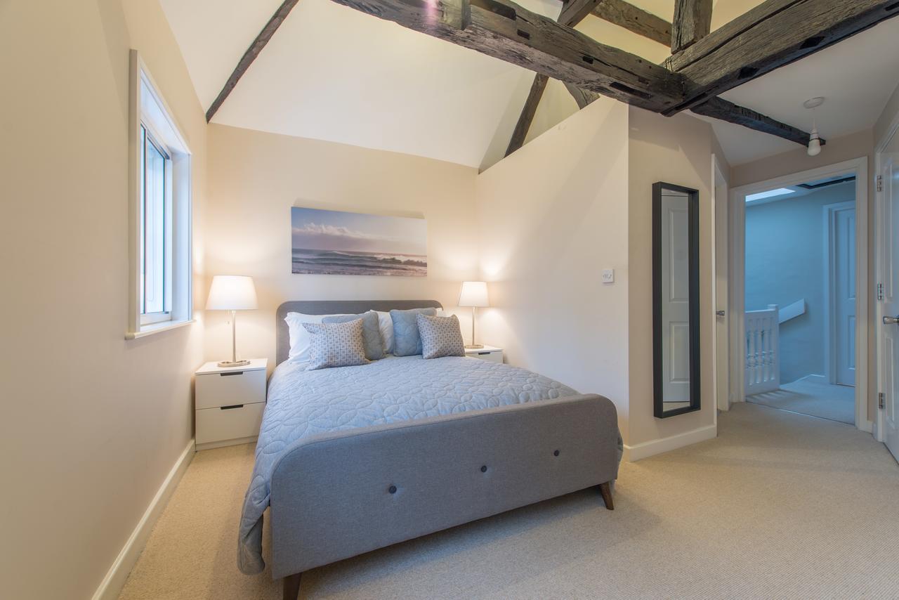 Central Windsor Apartment Facing The Castle ภายนอก รูปภาพ